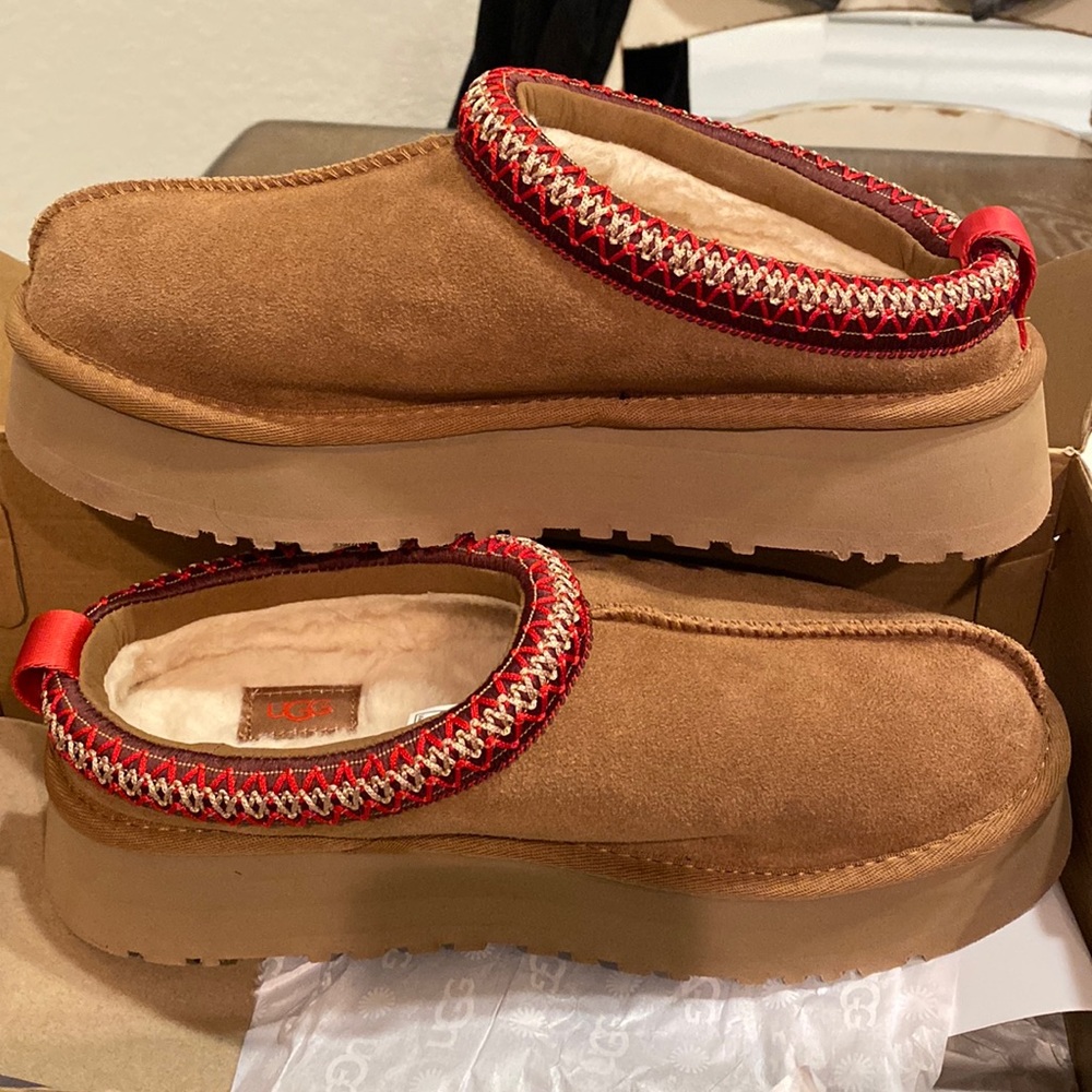 Women’s Size 9 TAZMAN UGG CHESTNUT